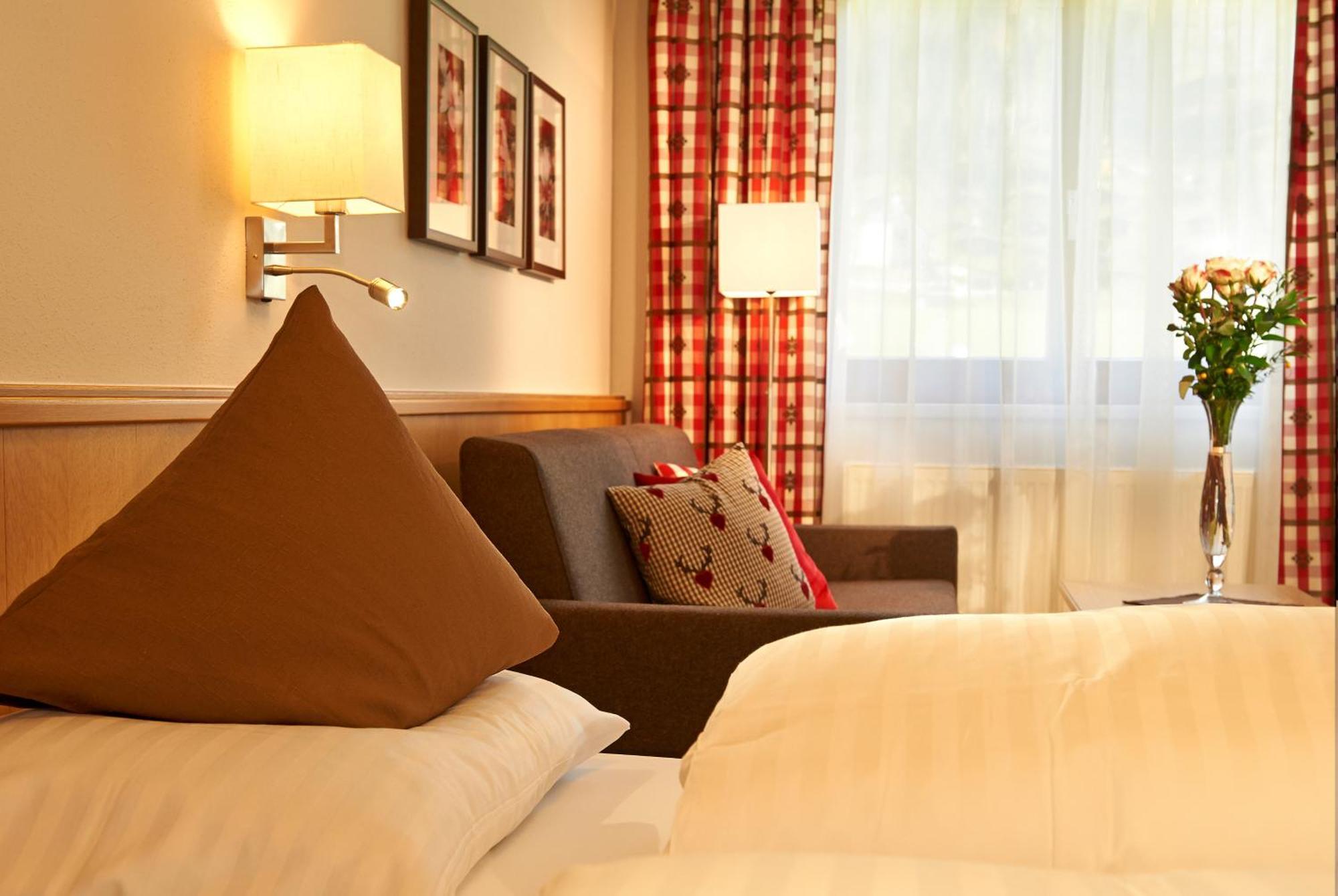 Hotel Waidmannsheil Флахау Стая снимка